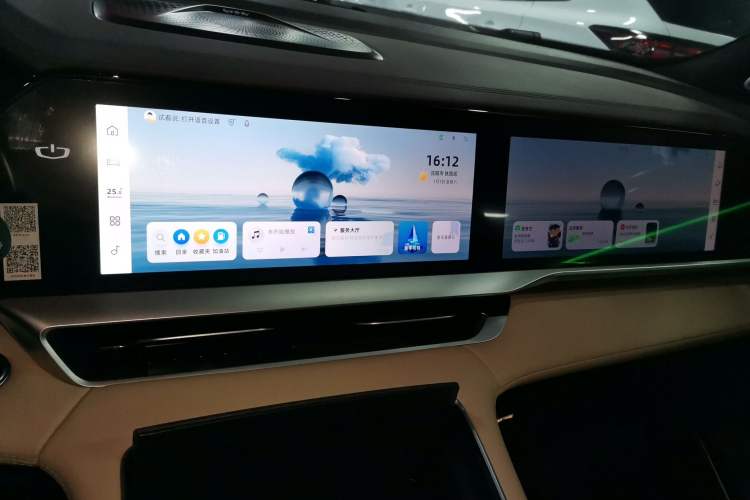 Used Geely Auto Monjaro L 2025 Dongfang Yao 2.0TD Automatic All-Wheel-Drive Wangyue Edition Audio And AC Panel