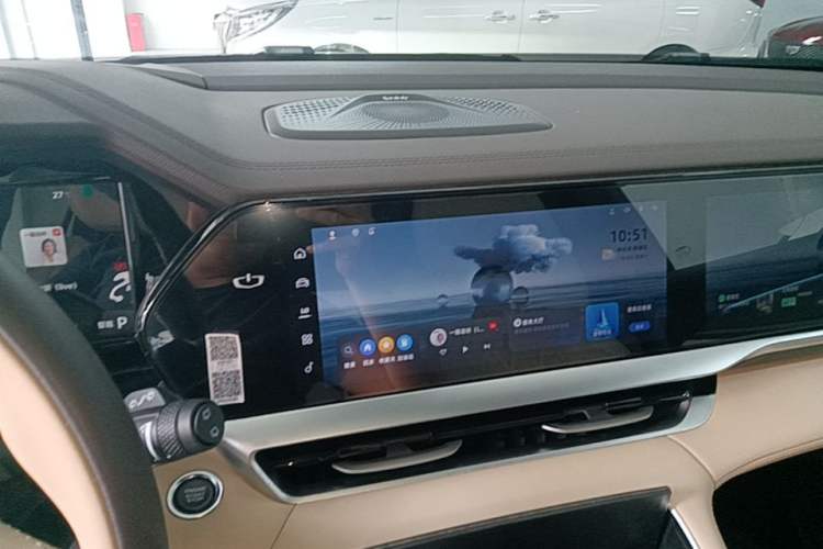 Used Geely Auto Monjaro L 2025 Dongfang Yao 2.0TD Automatic All-Wheel-Drive Wangyue Edition Audio And AC Panel
