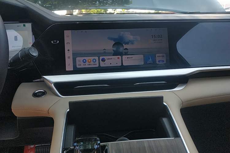 Used Geely Auto Monjaro L 2025 Dongfang Yao 2.0TD Automatic All-Wheel-Drive Wangyue Edition Audio And AC Panel