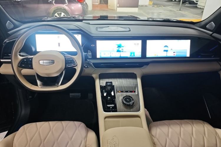 Used Geely Auto Monjaro L 2025 Dongfang Yao 2.0TD Automatic All-Wheel-Drive Wangyue Edition Center Console