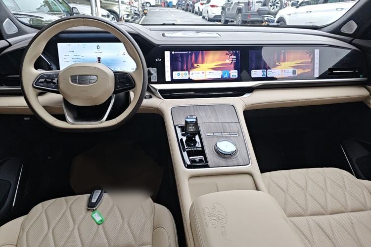 Used Geely Auto Monjaro L 2025 Dongfang Yao 2.0TD Automatic All-Wheel-Drive Wangyue Edition Center Console