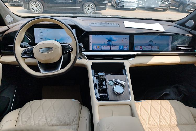 Used Geely Auto Monjaro L 2025 Dongfang Yao 2.0TD Automatic All-Wheel-Drive Wangyue Edition Center Console