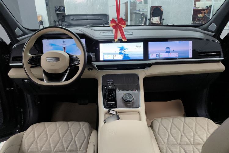 Used Geely Auto Monjaro L 2025 Dongfang Yao 2.0TD Automatic All-Wheel-Drive Wangyue Edition Center Console
