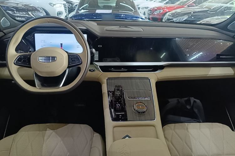 Used Geely Auto Monjaro L 2025 Dongfang Yao 2.0TD Automatic All-Wheel-Drive Wangyue Edition Center Console