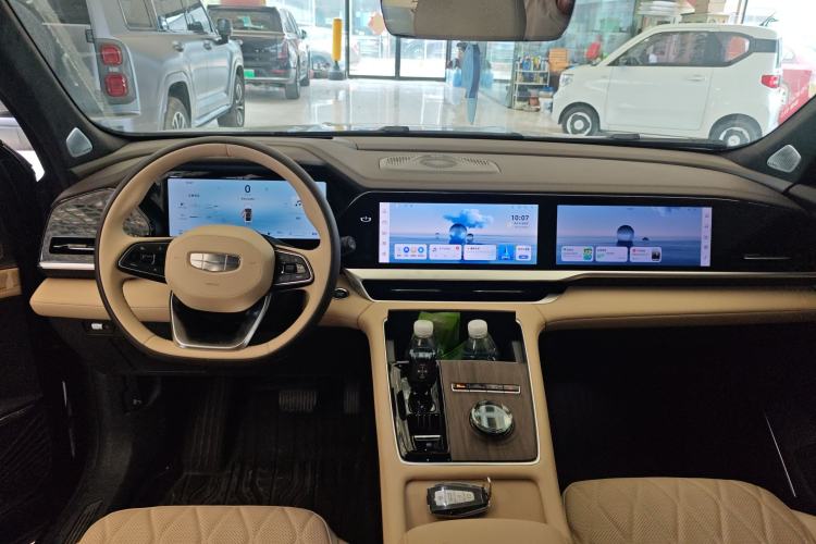 Used Geely Auto Monjaro L 2025 Dongfang Yao 2.0TD Automatic All-Wheel-Drive Wangyue Edition Center Console