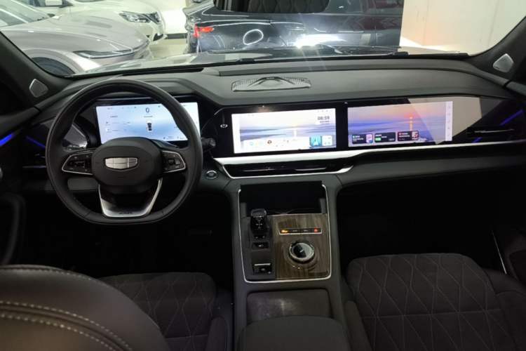 Used Geely Auto Monjaro L 2025 Dongfang Yao 2.0TD Automatic Lanxing Edition Center Console