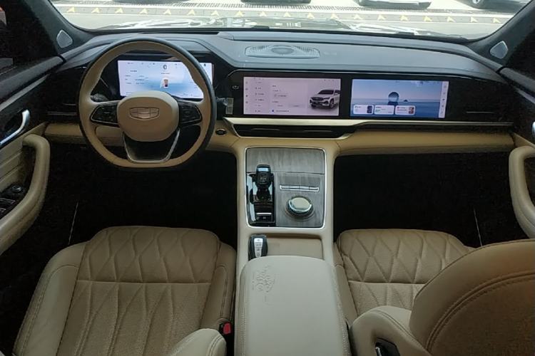 Used Geely Auto Monjaro L 2025 Dongfang Yao 2.0TD Automatic All-Wheel-Drive Wangyue Edition Center Console