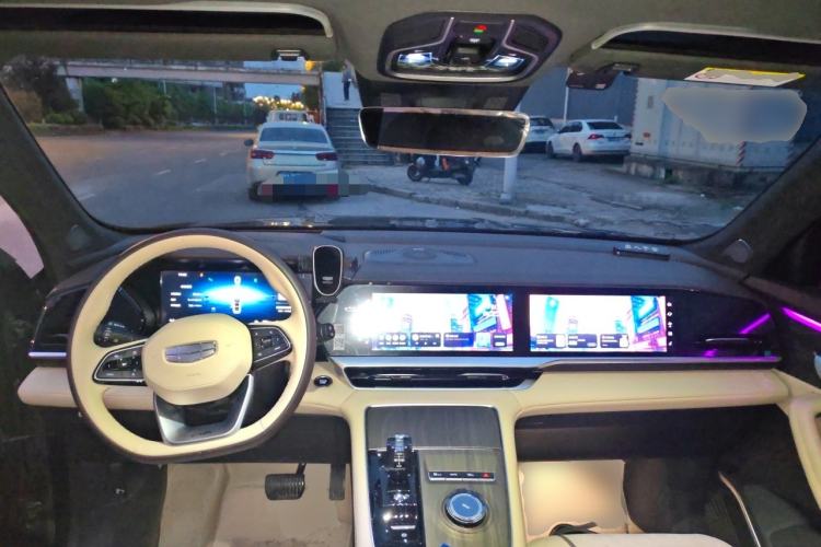 Used Geely Auto Monjaro L 2025 Dongfang Yao 2.0TD Automatic Lanxing Edition Center Console