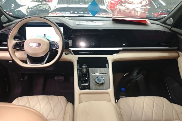 Used Geely Auto Monjaro L 2025 Dongfang Yao 2.0TD Automatic All-Wheel-Drive Wangyue Edition Center Console