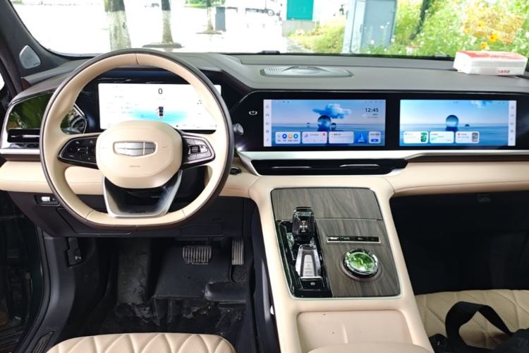 Used Geely Auto Monjaro L 2025 Dongfang Yao 2.0TD Automatic All-Wheel-Drive Wangyue Edition Center Console