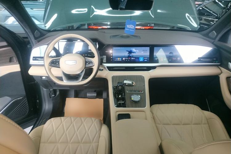 Used Geely Auto Monjaro L 2025 Dongfang Yao 2.0TD Automatic All-Wheel-Drive Wangyue Edition Center Console