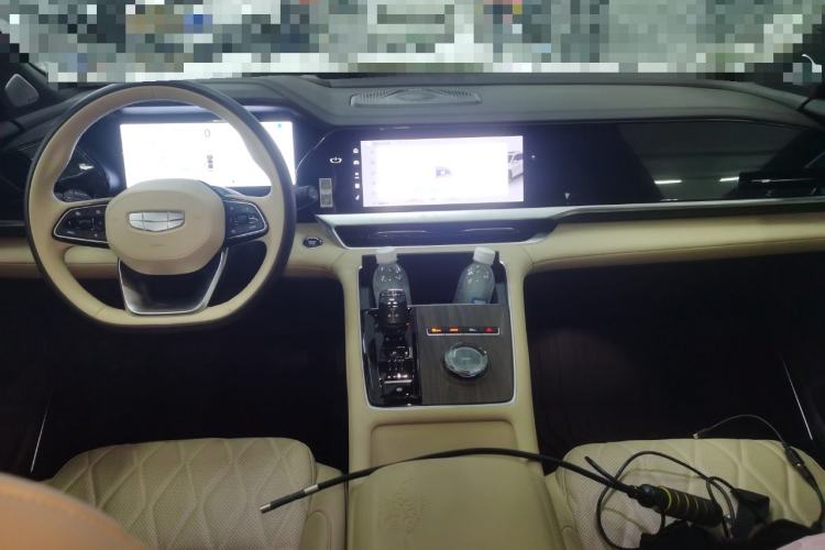 Used Geely Auto Monjaro L 2025 Dongfang Yao 2.0TD Automatic All-Wheel-Drive Wangyue Edition Center Console