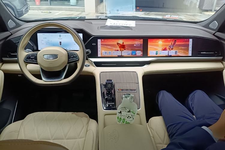 Used Geely Auto Monjaro L 2025 Dongfang Yao 2.0TD Automatic Lanxing Edition Center Console