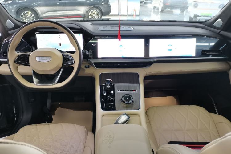 Used Geely Auto Monjaro L 2025 Dongfang Yao 2.0TD Automatic All-Wheel-Drive Wangyue Edition Center Console