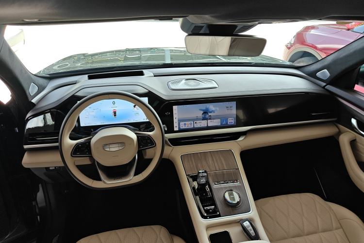Used Geely Auto Monjaro L 2025 Dongfang Yao 2.0TD Automatic All-Wheel-Drive Wangyue Edition Center Console