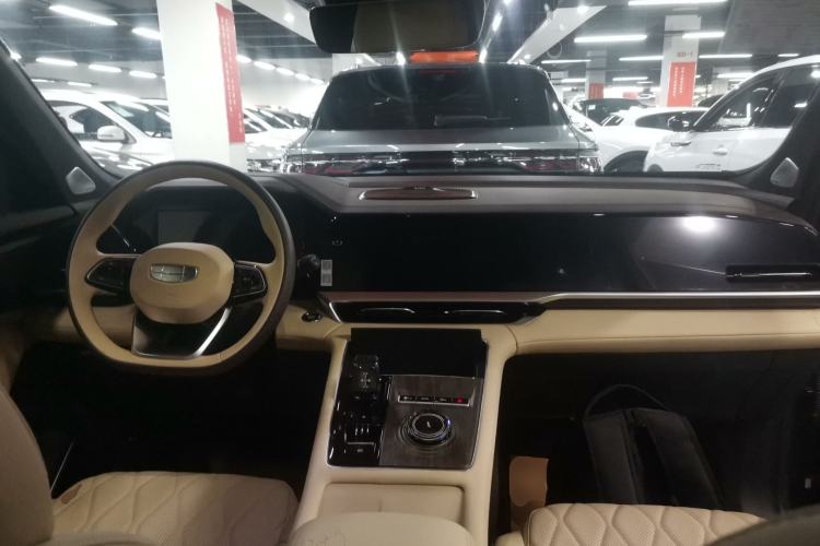 Used Geely Auto Monjaro L 2025 Dongfang Yao 2.0TD Automatic All-Wheel-Drive Wangyue Edition Center Console