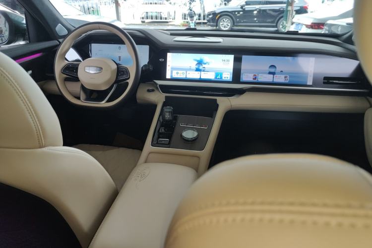 Used Geely Auto Monjaro L 2025 Dongfang Yao 2.0TD Automatic All-Wheel-Drive Wangyue Edition Center Console