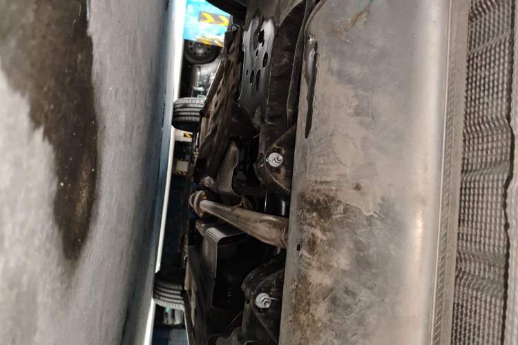 Used Geely Auto Monjaro L 2025 Dongfang Yao 2.0TD Automatic Lanxing Edition Chassis Rear