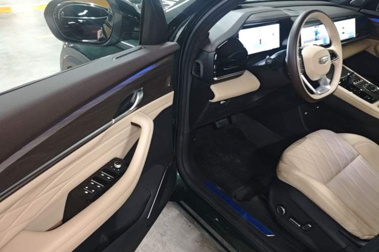 Used Geely Auto Monjaro L 2025 Dongfang Yao 2.0TD Automatic All-Wheel-Drive Wangyue Edition Driver Seat