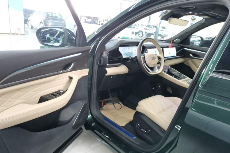 Used Geely Auto Monjaro L 2025 Dongfang Yao 2.0TD Automatic All-Wheel-Drive Wangyue Edition Driver Seat