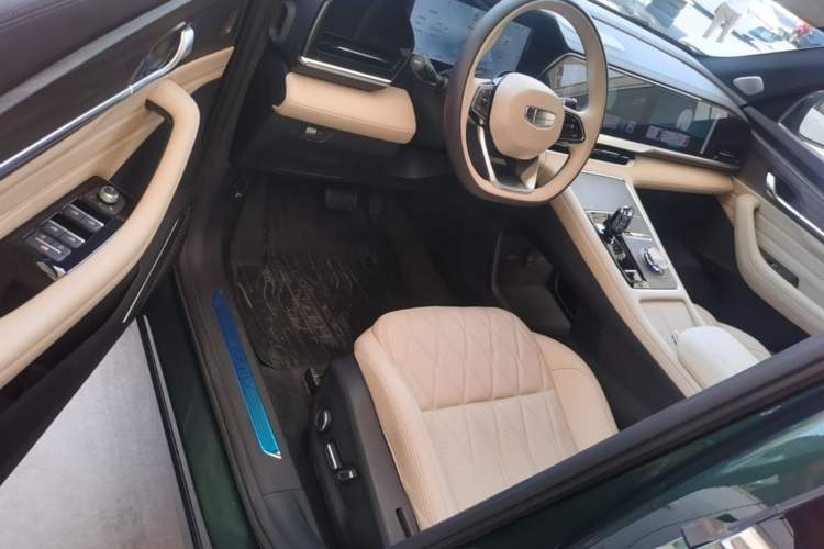 Used Geely Auto Monjaro L 2025 Dongfang Yao 2.0TD Automatic All-Wheel-Drive Wangyue Edition Driver Seat