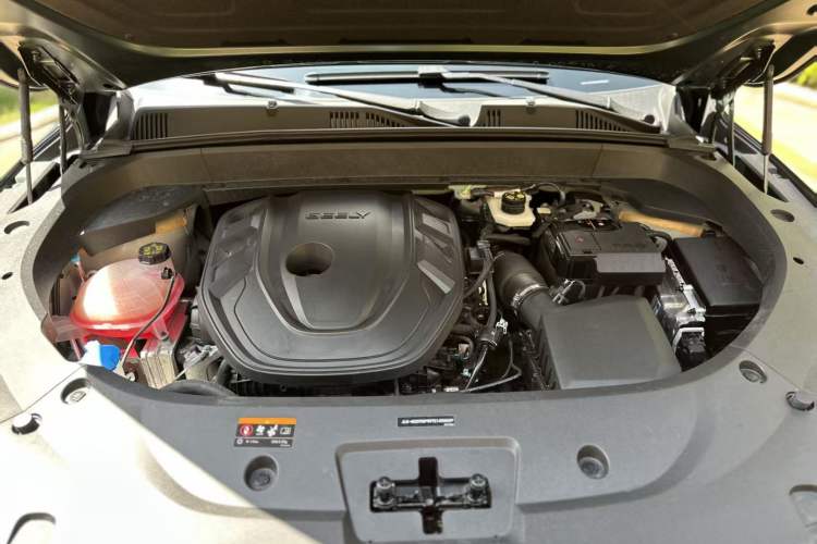 Used Geely Auto Monjaro L 2025 Dongfang Yao 2.0TD Automatic All-Wheel-Drive Wangyue Edition Engine Bay