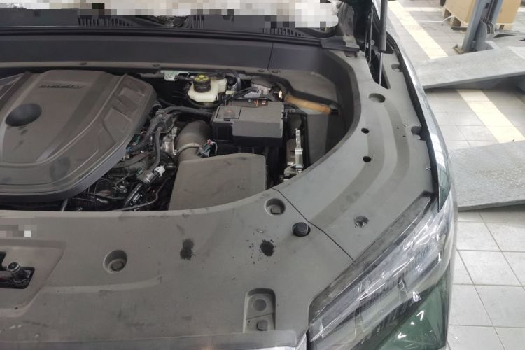 Used Geely Auto Monjaro L 2025 Dongfang Yao 2.0TD Automatic All-Wheel-Drive Wangyue Edition Engine Bay Left