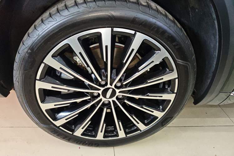 Used Geely Auto Monjaro L 2025 Dongfang Yao 2.0TD Automatic All-Wheel-Drive Wangyue Edition Exterior 1