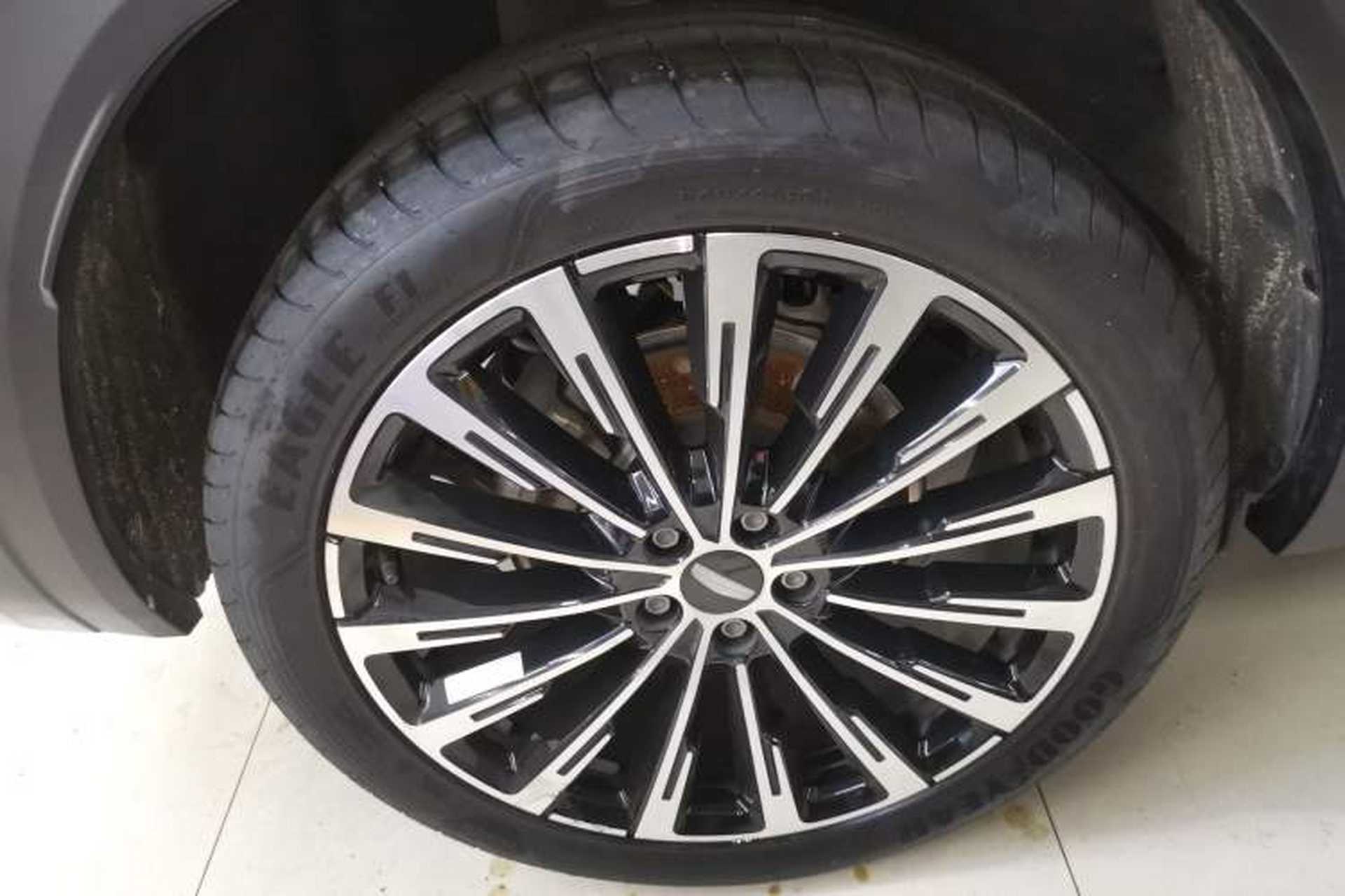 Used Geely Auto Monjaro L 2025 Dongfang Yao 2.0TD Automatic All-Wheel-Drive Wangyue Edition Exterior 2