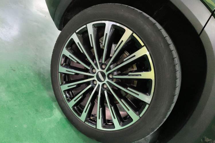Used Geely Auto Monjaro L 2025 Dongfang Yao 2.0TD Automatic All-Wheel-Drive Wangyue Edition Exterior 5
