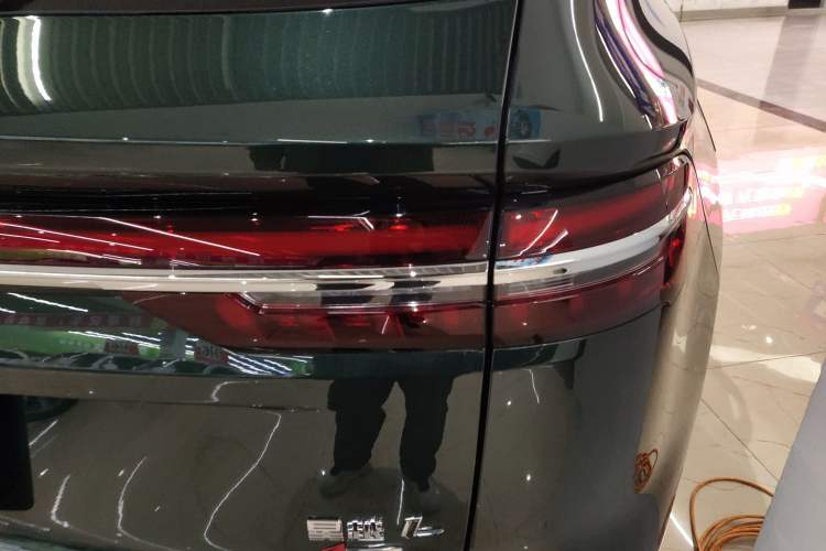 Used Geely Auto Monjaro L 2025 Dongfang Yao 2.0TD Automatic All-Wheel-Drive Wangyue Edition Exterior 6