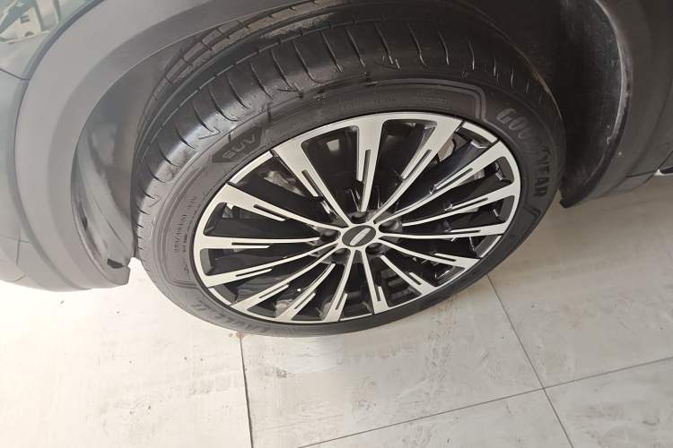 Used Geely Auto Monjaro L 2025 Dongfang Yao 2.0TD Automatic All-Wheel-Drive Wangyue Edition Exterior 7