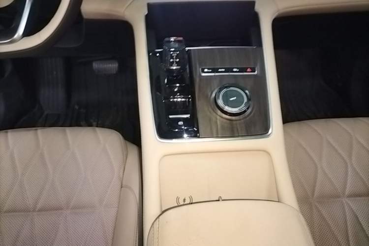Used Geely Auto Monjaro L 2025 Dongfang Yao 2.0TD Automatic All-Wheel-Drive Wangyue Edition Gear Lever