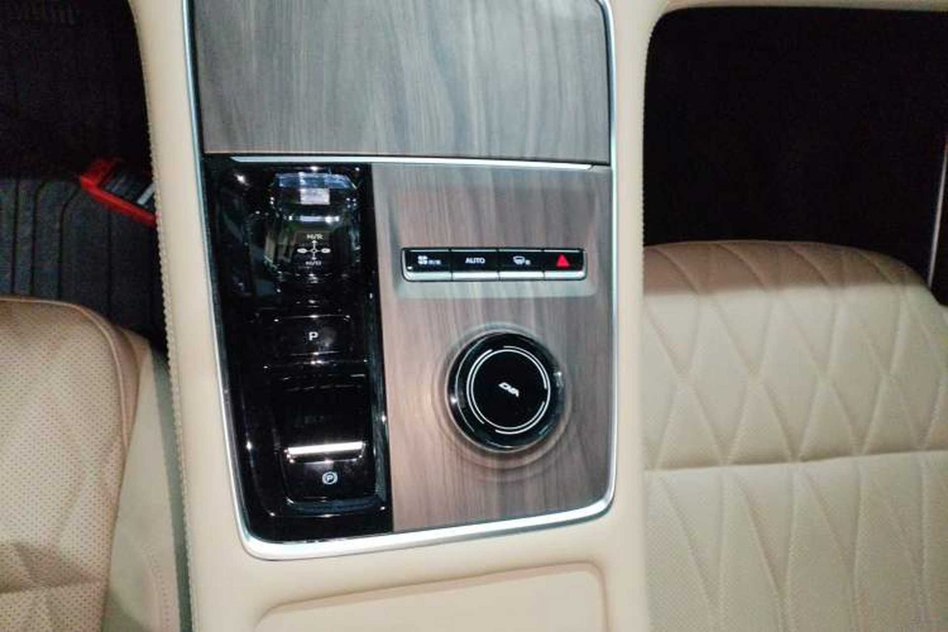 Used Geely Auto Monjaro L 2025 Dongfang Yao 2.0TD Automatic All-Wheel-Drive Wangyue Edition Gear Lever