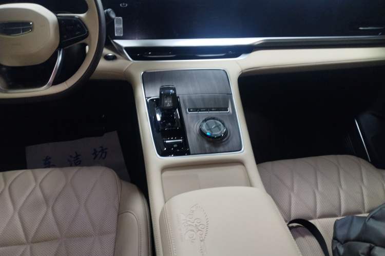 Used Geely Auto Monjaro L 2025 Dongfang Yao 2.0TD Automatic All-Wheel-Drive Wangyue Edition Gear Lever