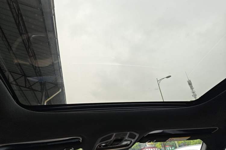 Used Geely Auto Monjaro L 2025 Dongfang Yao 2.0TD Automatic All-Wheel-Drive Wangyue Edition Headliner