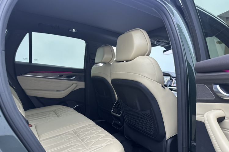 Used Geely Auto Monjaro L 2025 Dongfang Yao 2.0TD Automatic All-Wheel-Drive Wangyue Edition Headliner