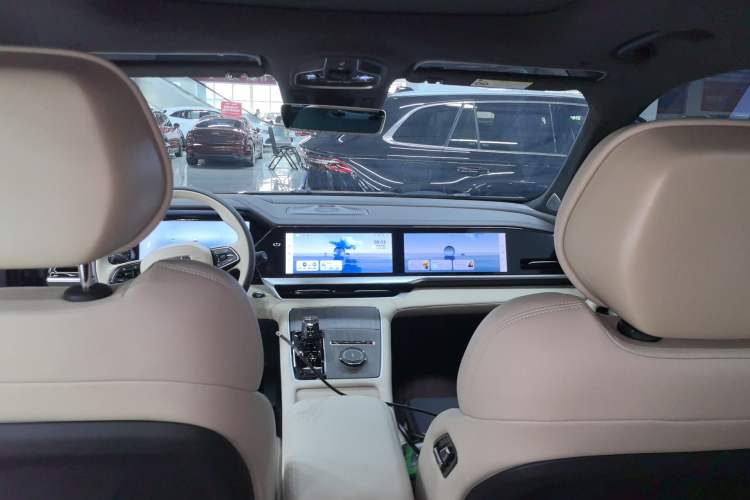 Used Geely Auto Monjaro L 2025 Dongfang Yao 2.0TD Automatic All-Wheel-Drive Wangyue Edition Headliner