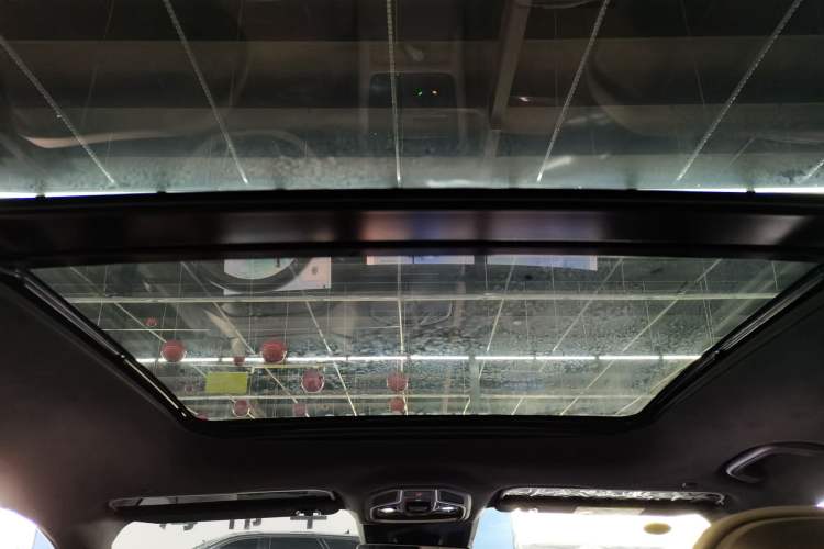 Used Geely Auto Monjaro L 2025 Dongfang Yao 2.0TD Automatic All-Wheel-Drive Wangyue Edition Headliner