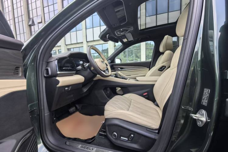 Used Geely Auto Monjaro L 2025 Dongfang Yao 2.0TD Automatic All-Wheel-Drive Wangyue Edition Interior 1