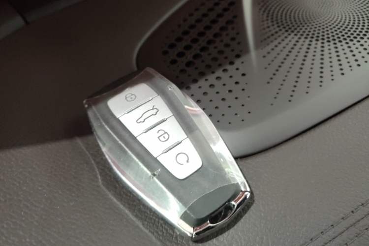 Used Geely Auto Monjaro L 2025 Dongfang Yao 2.0TD Automatic All-Wheel-Drive Wangyue Edition Interior 1