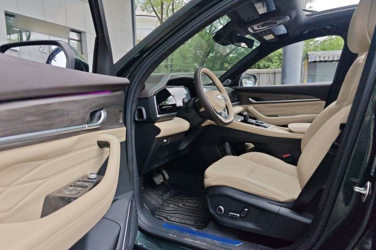 Used Geely Auto Monjaro L 2025 Dongfang Yao 2.0TD Automatic All-Wheel-Drive Wangyue Edition Interior 1