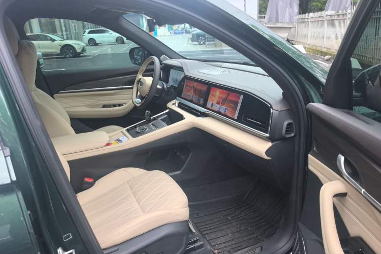 Used Geely Auto Monjaro L 2025 Dongfang Yao 2.0TD Automatic Lanxing Edition Interior 1