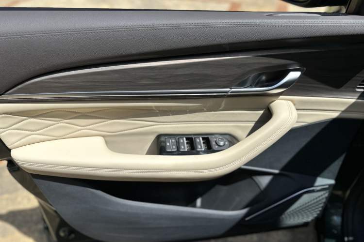 Used Geely Auto Monjaro L 2025 Dongfang Yao 2.0TD Automatic All-Wheel-Drive Wangyue Edition Interior 12