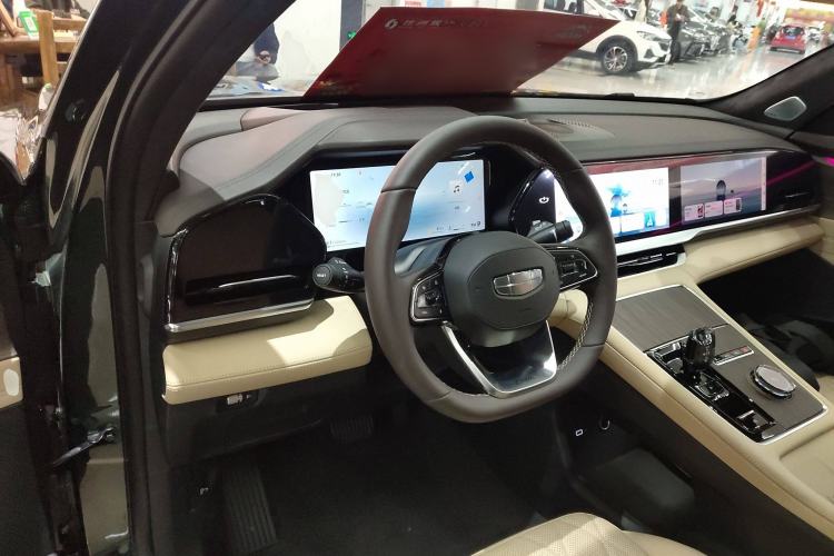 Used Geely Auto Monjaro L 2025 Dongfang Yao 2.0TD Automatic All-Wheel-Drive Wangyue Edition Interior 2