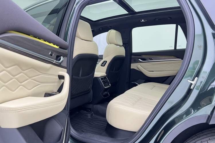 Used Geely Auto Monjaro L 2025 Dongfang Yao 2.0TD Automatic All-Wheel-Drive Wangyue Edition Interior 2