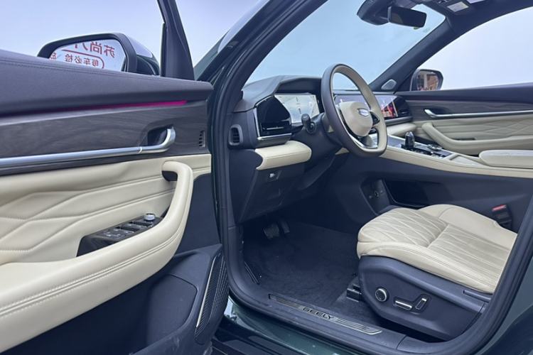 Used Geely Auto Monjaro L 2025 Dongfang Yao 2.0TD Automatic All-Wheel-Drive Wangyue Edition Interior 2