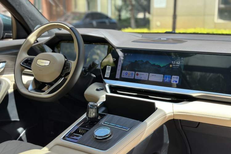 Used Geely Auto Monjaro L 2025 Dongfang Yao 2.0TD Automatic All-Wheel-Drive Wangyue Edition Interior 2