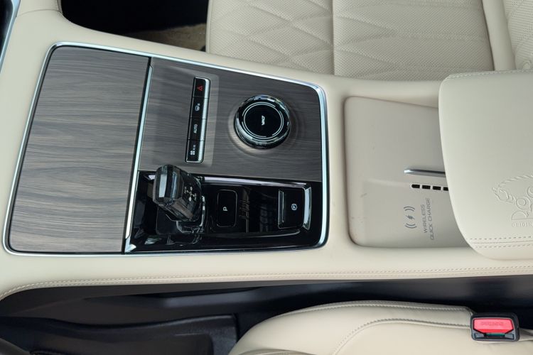 Used Geely Auto Monjaro L 2025 Dongfang Yao 2.0TD Automatic Lanxing Edition Interior 3
