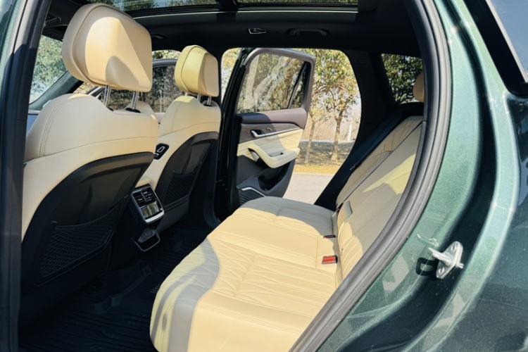 Used Geely Auto Monjaro L 2025 Dongfang Yao 2.0TD Automatic Lanxing Edition Interior 4